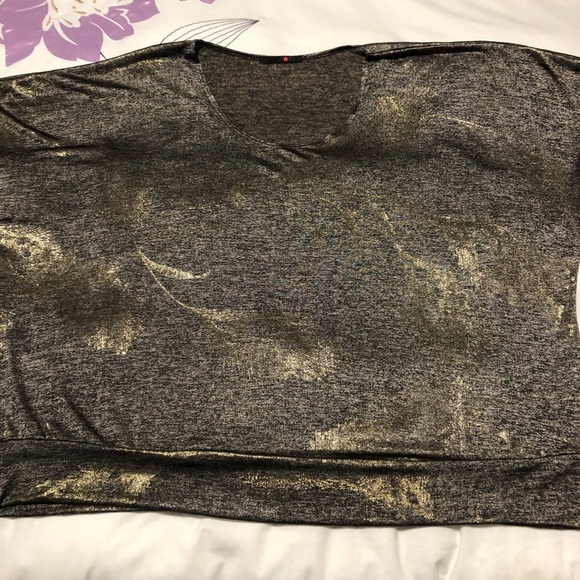 Plus size 4X MXM Metallic Print Knit Blouson Top Batwing Sleeves Black/Gold - Picture 4 of 8